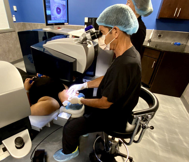 Eye Care Surgical Services at Rosin Eyecare in Chicago, IL
