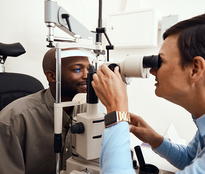 Contact Lens Exam at Rosin Eyecare in Chicago